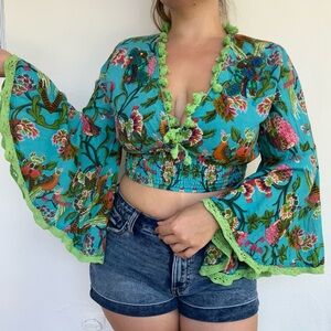 Antica Sartoria cropped bell sleeve blouse